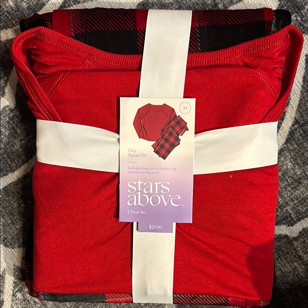NWT Stars above 2 piece red cozy pj set